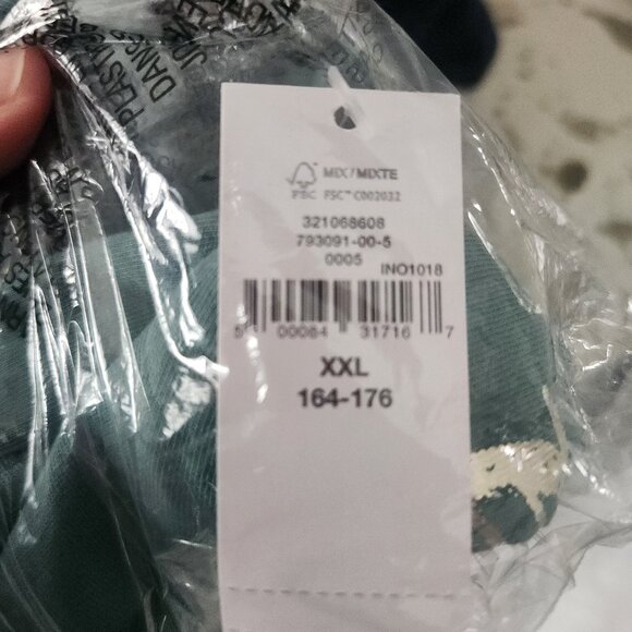 **NEW WITH TAGS** Gap Kids Girls Sage Green Graphic Tee - Size XXL (14/16) - Picture 3 of 6